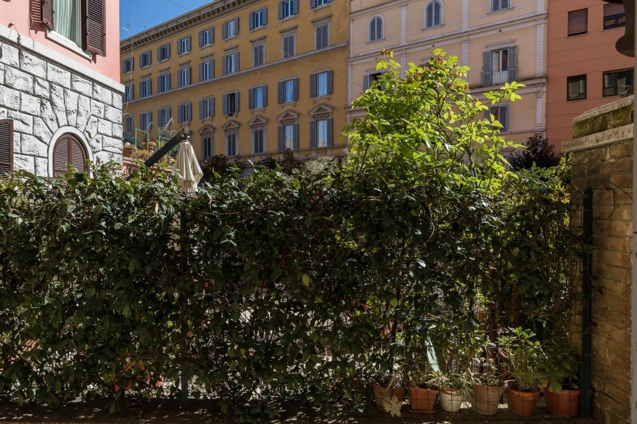 A World Aparts - 40 Sforza Rome Luaran gambar